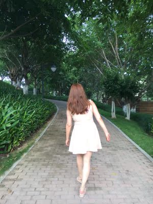 去厦门旅游穿了 裙子穿着确实很性感 去厦门旅游穿了 裙子穿着确实很性感