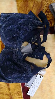 一直都用仙宜岱品牌的文胸，质量好，穿着舒服，性价比高，发货又快，全5分，必须的。