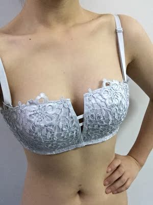 非常好看。我只穿了一套 连忙拍照晒图 我很喜欢。以后买内衣内裤就在你家买了。又好看又实惠 包装真的很高大上的 喜欢的不行 第一次评论这么多的