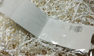 不仅尺码合适，还送了透明肩带，好评！