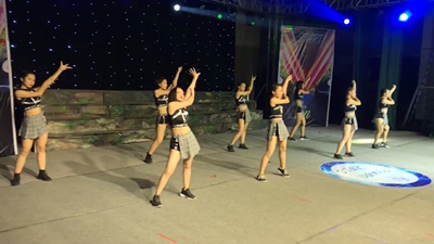 质感不错，配上灯光nice