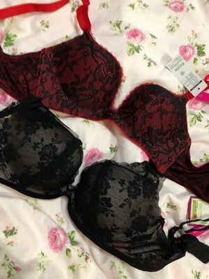 版型时尚，质地轻盈，试穿效果很好不会有束缚的感觉，不愧是专利技术的产品，已推荐闺蜜入手。