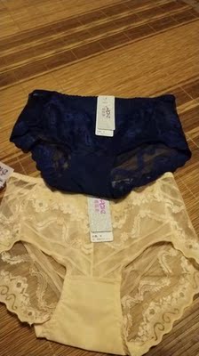 宝贝收到很漂亮,只是宝蓝色的沒有图片上的颜色好看。 宝贝收到很漂亮,只是宝蓝色的沒有图片上的颜色好看。