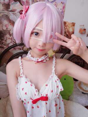 羽天穿这套衣服超可爱的(=・ω・=) 羽天穿这套衣服超可爱的(=・ω・=)