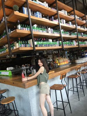 穿起来百搭又休闲 上身挺好看的 主要是显瘦呢