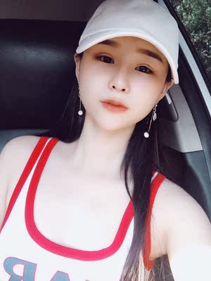 衣服料子挺好的,做工走线也很好,这个价格可以了。 衣服料子挺好的,做工走线也很好,这个价格可以了。