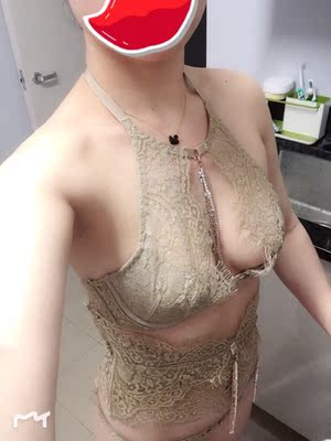 非常漂亮,高档有气质,值得购买!我是我们村第一个在淘宝买东西的人,这里大部分人是不网购的,他们买东西价格一般不会超过五块,听说我在淘宝买东西后,整个村都震惊了,村长跑到我家对我爸说我是不是疯了,面对重重压力我坚持买,我相信我这个月工资不会白花,终于快递到了,我怀揣激动的心情,颤抖的打开包裹,那一刹那,感觉我的眼睛都要亮瞎了,啊哈哈 这颜值,这手感,这质量,只怪我读书少, 无法用华丽的语言形容它。我举着它,骄傲的站在村口,整个村都沸腾了……更有人喊,我不给他们看,他们要跳井。吓得我赶紧收起宝贝,挤出人群落慌而逃。为测试宝贝效果,我立刻去我们村高达100 米山上村长家客厅里用。在全村羡慕的目光中,昂首挺胸扬长而去…… 非常漂亮,高档有气质,值得购买!我是我们村第一个在淘宝买东西的人,这里大部分人是不网购的,他们买东西价格一般不会超过五块,听说我在淘宝买东西后,整个村都震惊了,村长跑到我家对我爸说我是不是疯了,面对重重压力我坚持买,我相信我这个月工资不会白花,终于快递到了,我怀揣激动的心情,颤抖的打开包裹,那一刹那,感觉我的眼睛都要亮瞎了,啊哈哈 这颜值,这手感,这质量,只怪我读书少, 无法用华丽的语言形容它。我举着它,骄傲的站在村口,整个村都沸腾了……更有人喊,我不给他们看,他们要跳井。吓得我赶紧收起宝贝,挤出人群落慌而逃。为测试宝贝效果,我立刻去我们村高达100 米山上村长家客厅里用。在全村羡慕的目光中,昂首挺胸扬长而去……