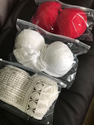 下单的时候看他们家新开的店没什么销量还有点犹豫,但是款式实在喜欢,价格也适中,就下手了,收到实物意料之外的好啊,已经关注了,以后还来 下单的时候看他们家新开的店没什么销量还有点犹豫,但是款式实在喜欢,价格也适中,就下手了,收到实物意料之外的好啊,已经关注了,以后还来