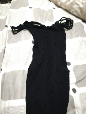 媳妇儿是不可能拿来评价的~ 衣服很好哦~ 穿着很有魅力~