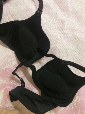 不错哦，东西到了就穿了，挺聚拢的，而且面料穿着挺舒服，也透气，总之满意喽。