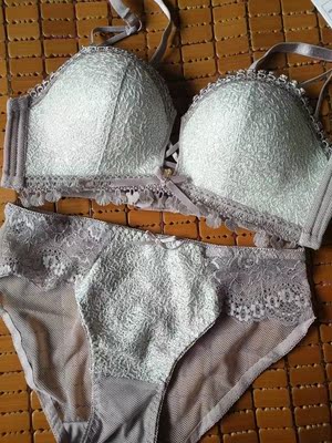 超级好看呀，设计感很强，价格便宜，是这家的常客