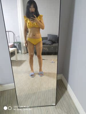 无敌显白啊,好看,等着去游泳穿,可分上下码买,就是泳裤感觉有点小,要是做高腰估计更完美 无敌显白啊,好看,等着去游泳穿,可分上下码买,就是泳裤感觉有点小,要是做高腰估计更完美