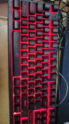 收到了,用了几天才来评价,键盘很好,性价比很高,手感不错!背光灯也很好!喜欢 收到了,用了几天才来评价,键盘很好,性价比很高,手感不错!背光灯也很好!喜欢