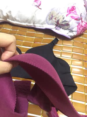 质量非常好！！！就是太厚了！！好难晾干，特别是最近连续一个多月下雨，我就是因为内衣不够穿才买的，这下好了，晒不干ᓖ( &bull;́︿&bull;̀ )ᓙ 希望这种布料的可以出一些稍微薄一些的款式