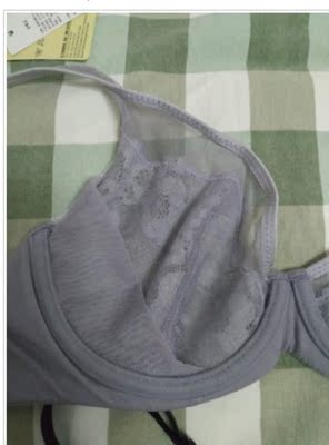 太好穿的了  这款很轻薄  大胸显小