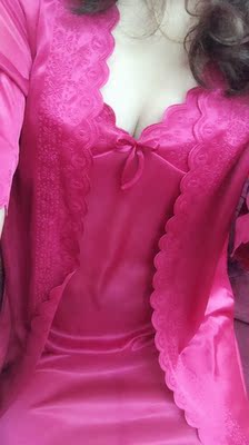 料子很好，穿起来也很舒服，颜色也好看