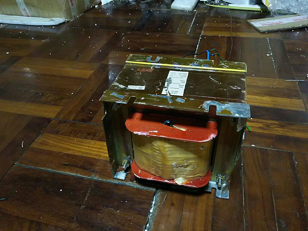 英国 隔离变压器隔离牛 红牛 230v隔离230v-115 v 2500w-3000w