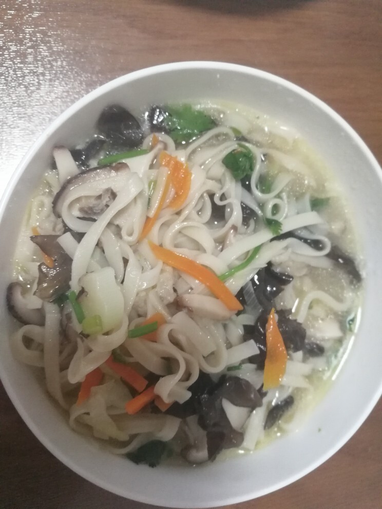 山东特产农家手工自制宽面条盐细面