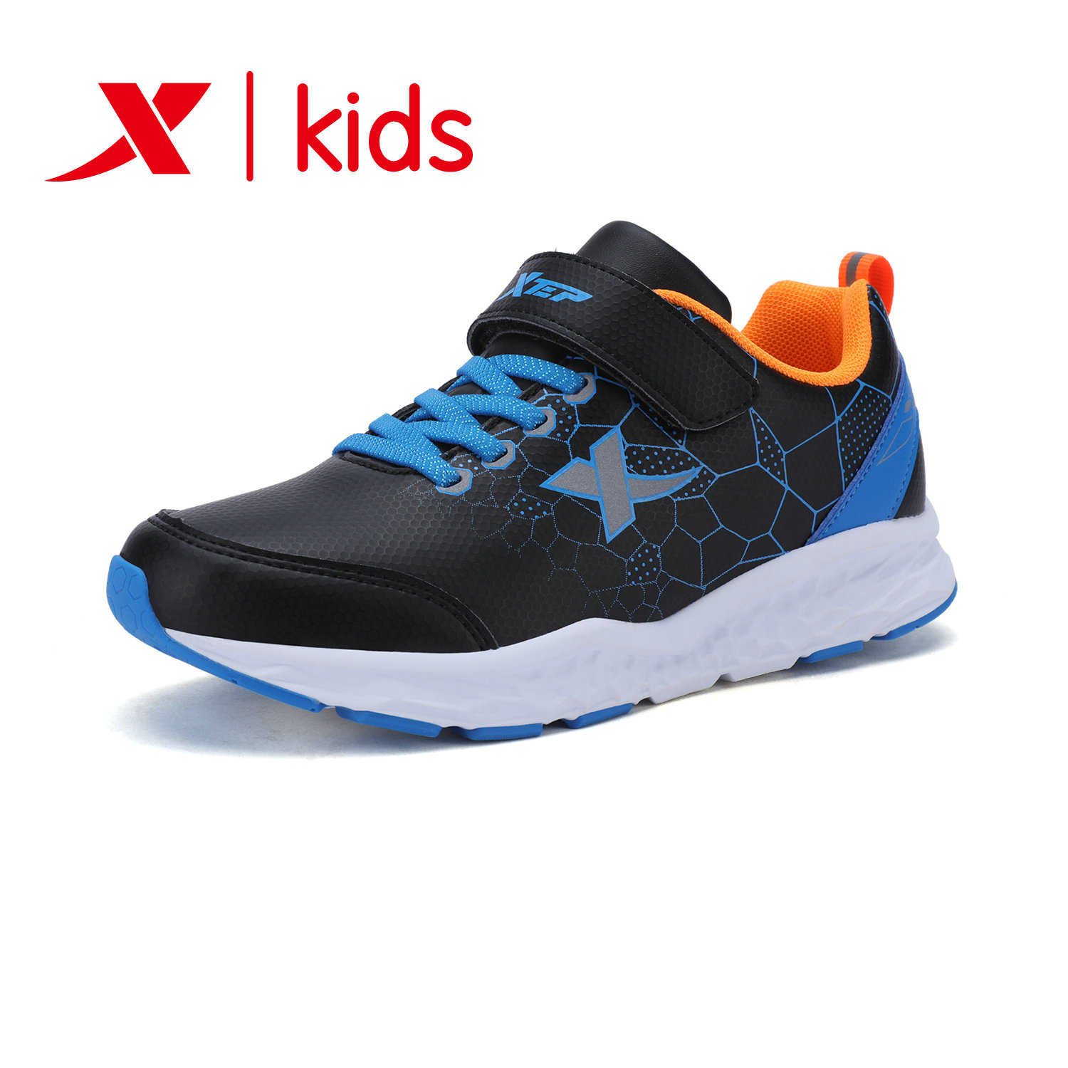 特步童鞋男童正品清仓中大童冬季跑步鞋皮面休闲学生儿童运动鞋_7折