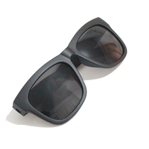 Big frame black sunglasses Black sunglasses Studio wedding photography photo props Men and women personal photo location props