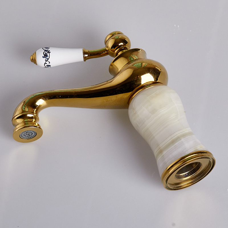 The gold - plated copper lavatory faucet tap Europe type restoring ancient ways of blue and white porcelain basin is brief, com.lowagie.text.paragraph hot and cold faucets