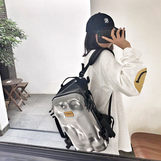 Backpack men and women broken box red tide net short-haul locomotive ins riding backpack sports fitness training Backpack men and women broken box red tide net short-haul locomotive ins riding backpack sports fitness training