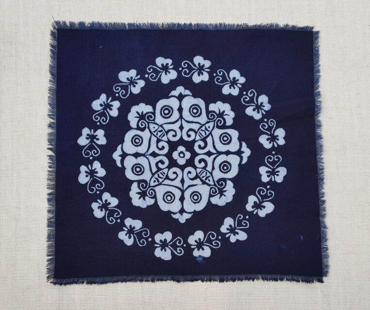 贵州苗族手工蜡染小方巾/特色蜡染布/民族特色蜡染画