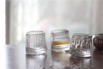 Rotating whiskey glass glass foreign wine glass vertical grain coffee cup tumbler ice American latte cup