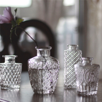 Retro transparent embossed glass small vase French desktop flower photo shoot photography pendulum hydroponic flower device