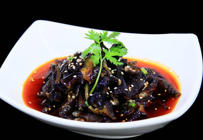 益旺麻辣鸡脚脱骨黑鸡爪无骨凤爪香辣乌鸡爪卤味零食250g四川盐帮