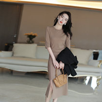 LOSTSOULS Japan Early autumn light acquaintance with a taste of ten thousand flavors with a pleated pleated open fork in a long section of dress