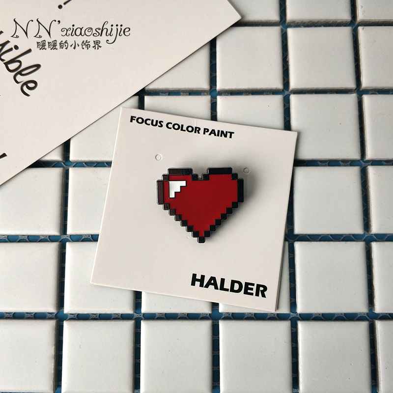 传说之下cos红色爱心胸针心形情侣款别针一对ins少女桃心金属徽章