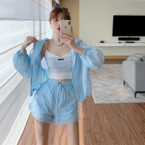 Summer 2021 new casual fashion sportswear hot girl sunscreen slimmer and slim-leg shorts two-piece suit