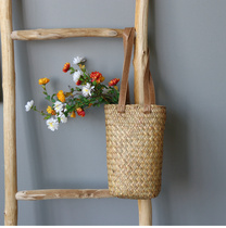 Pastoral natural sea grass weaving gift flower basket flower storage storage storage storage basket decoration portable flower basket Hand bag