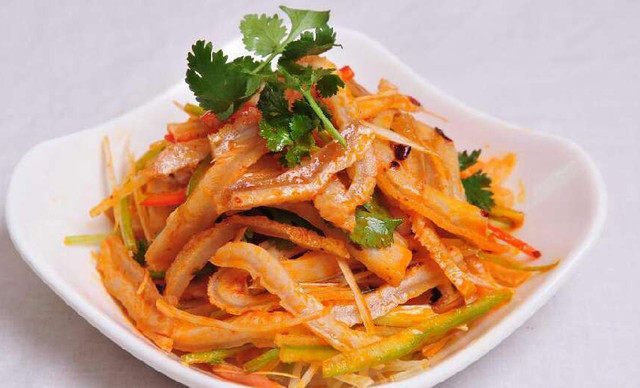 麻辣牛肚,清鲜脆嫩,麻辣鲜香.刀工要均匀.