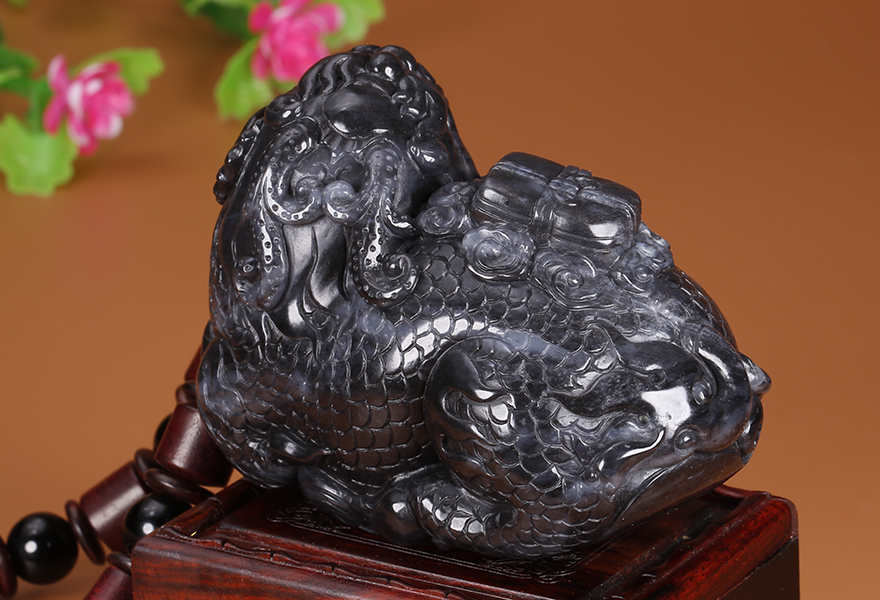 和田玉墨玉麒麟把件454.78克