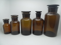 Brown wide mouth bottle large mouth small mouth reagent bottle grinding mouth bottle 30 60125500 1000 2500ml