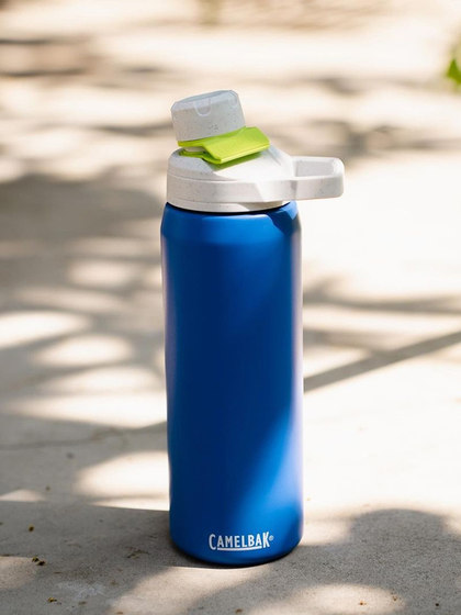 Camelbak Hump Thermos 이중층 스테인리스 스틸 피크닉 여름 냉수 컵 휴대용 대용량 남성과 여성 Camelbak Hump Thermos 이중층 스테인리스 스틸 피크닉 여름 냉수 컵 휴대용 대용량 남성과 여성