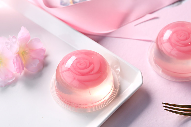 和趣屋玫瑰果冻布丁礼盒装水信玄饼少女高颜值网红零食送生日礼物