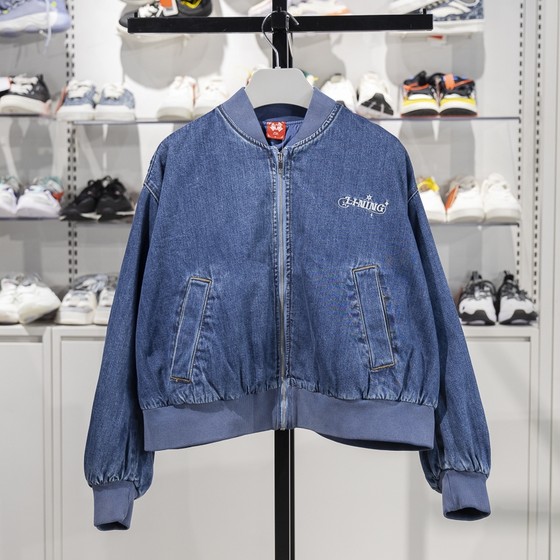 Li Ning Women's Washed Denim Cotton Clothes 2025 Spring New Sports Trend Series Loose Jacket AJDV094 Li Ning Women's Washed Denim Cotton Clothes 2025 Spring New Sports Trend Series Loose Jacket AJDV094