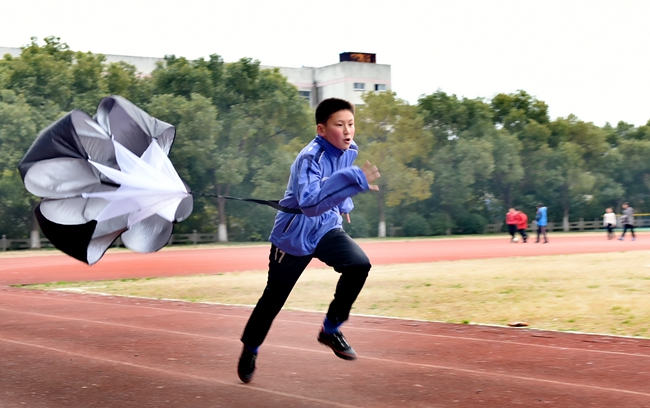 厂家批发 足球阻力伞 力量训练体能伞 跑步爆发力 田径力量速度伞