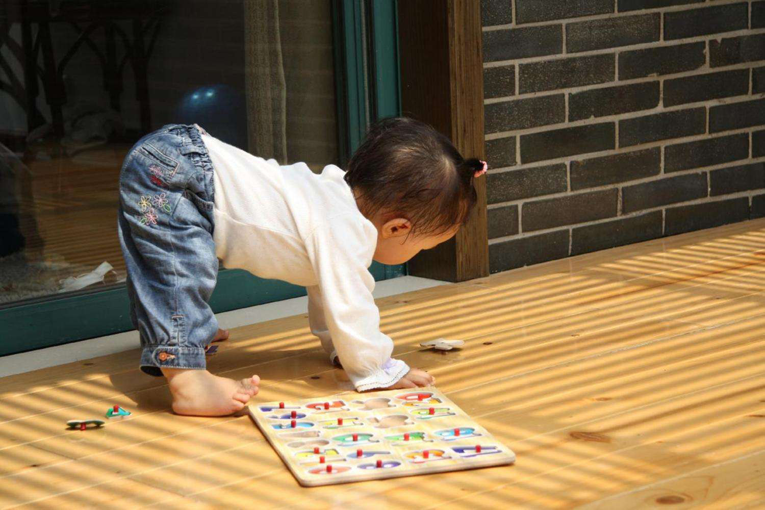 宝宝学步期很好动学步裤给他们更多呵护