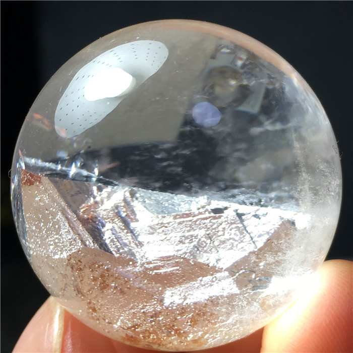 展示与对比:天然水晶白水晶球包裹晶中晶球摆件 大晶