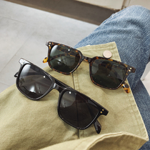 Korean version square small frame ink mirror Woman BAO WEN small face net red retro street pat men driving anti-ultraviolet sunglasses