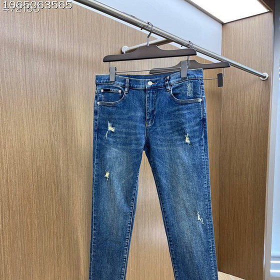 New Korean style ripped jeans trendy slim-fitting trousers fashionable embroidered blue jeans trousers
New Korean style ripped jeans trendy slim-fitting trousers fashionable embroidered blue jeans trousers