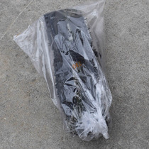 Old training shoes classic labor shoes running hiking shoes construction site farmland work shoes