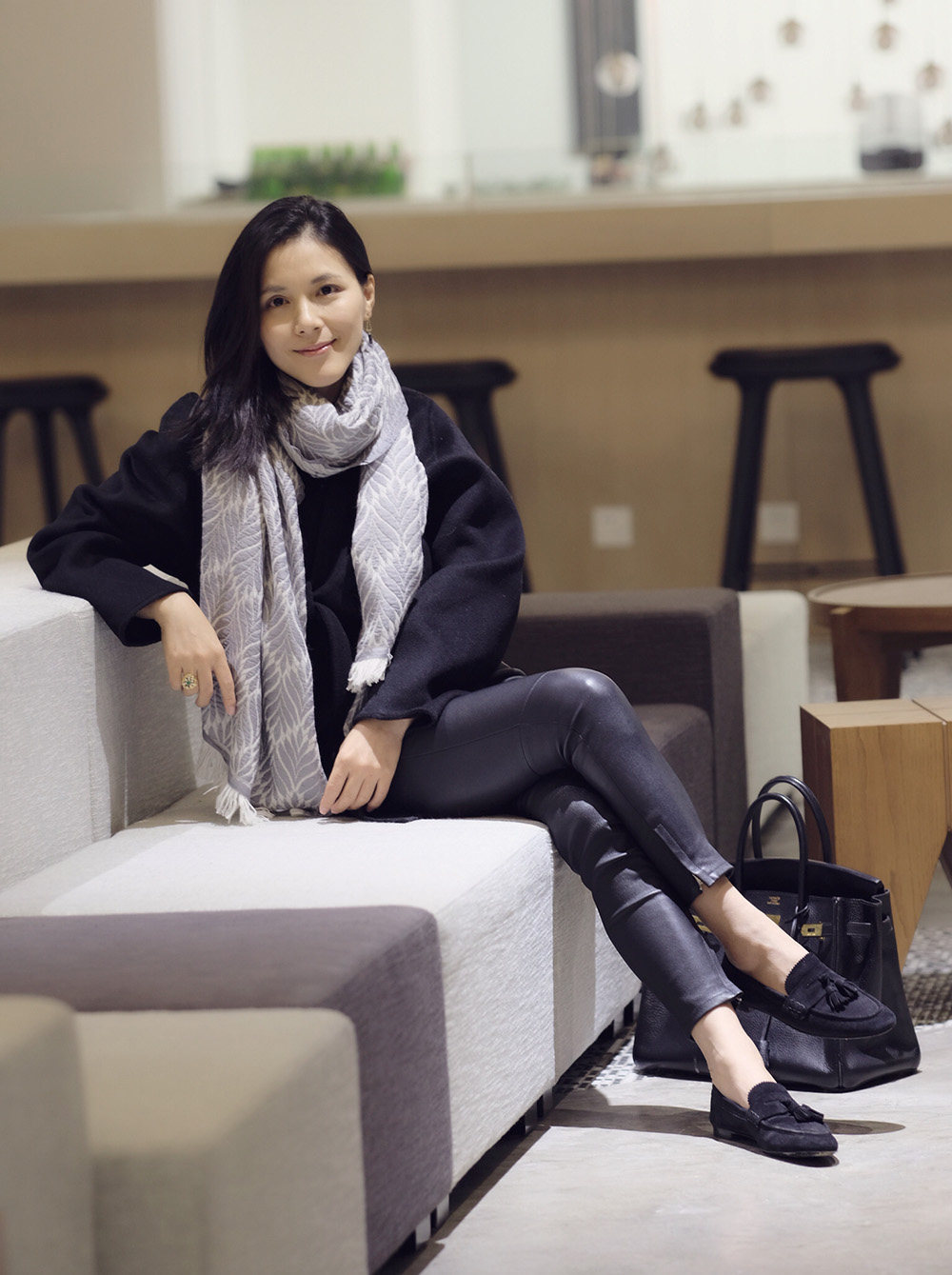 汤汤2004 18早春新品和服v领腰间扎带设计黑色羊绒羊毛短外套_7折现价