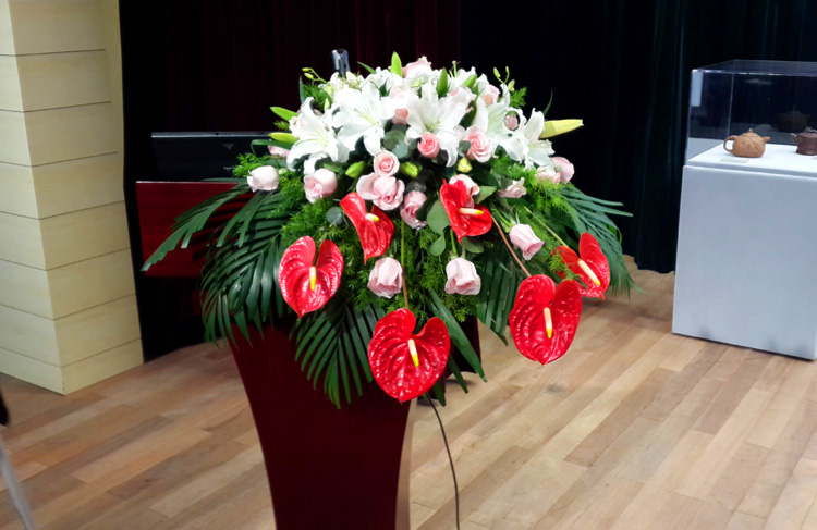 会议签到台花 商务鲜花 演讲台鲜花 上海花店同城速递 会场布置