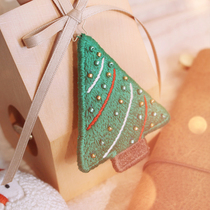 diy handmade Christmas gift embroidery self-embroidered Christmas tree car pendant key button to send boyfriend birthday present