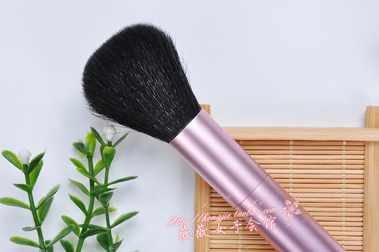 Slightly flawed mall*y round head loose powder brush powder brush blush brush metal scrub rod wool medium light peak